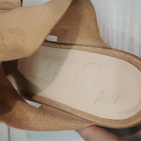 LD Tuttle Womens Leather Heels Sandals Shoes sz 36.5/6.5