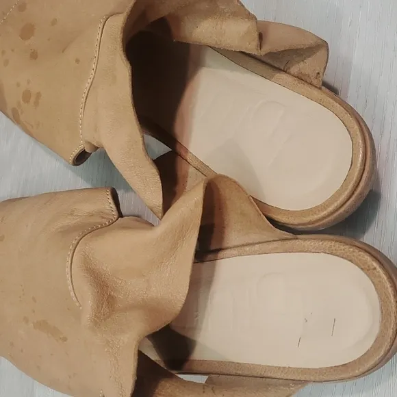 LD Tuttle Womens Leather Heels Sandals Shoes sz 36.5/6.5