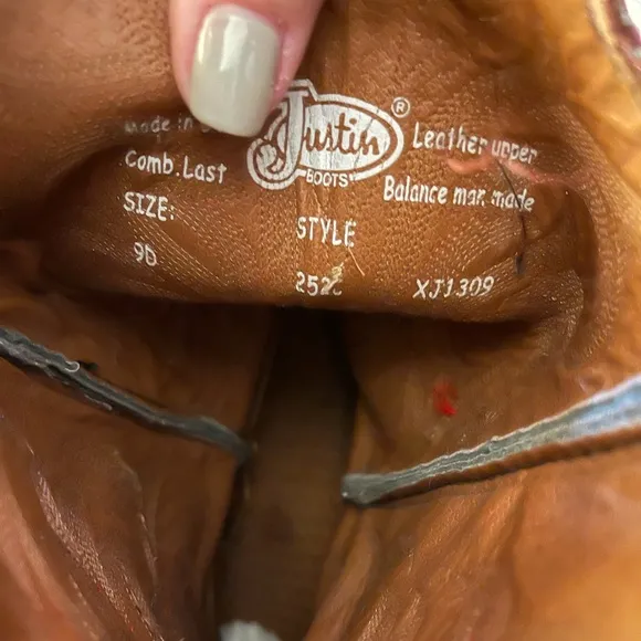 Leather Justin square toe western boots
