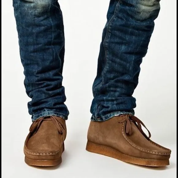 Levi’s Vintage Chukka Dessert Boots size 8