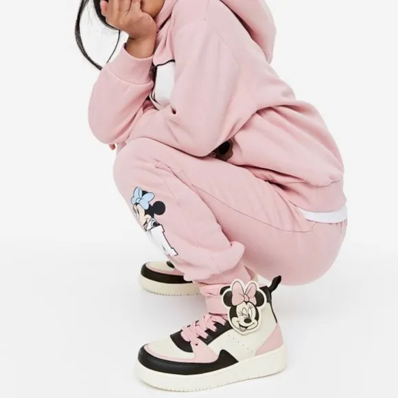 LIMITED EDITION NWT MINNIE MOUSE HIGH TOP SNEAKERS