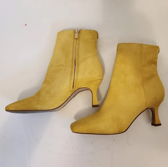 LIZZO BOOTIES FROM SAM EDELMAN YELLOW/MUSTARD SQUARE TOE SUEDE SIZE 7