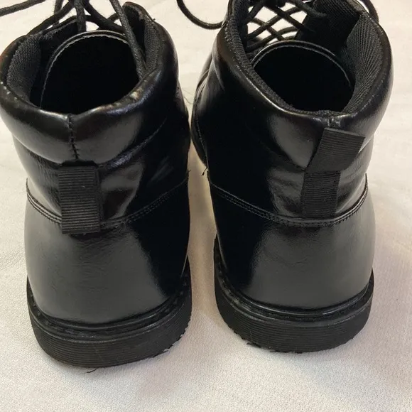 London Fog Mens Tyler Black Chukka Ankle Lace Up Boots EUC Size 11.5