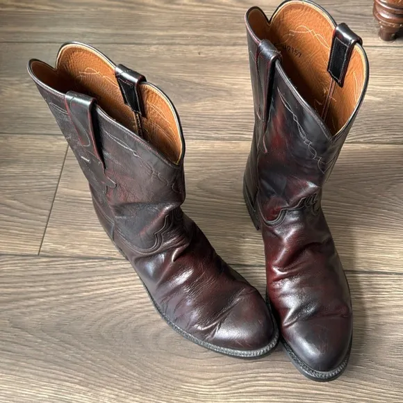 Lucchese round toe Black Cherry leather cowboy/western boots 8 E