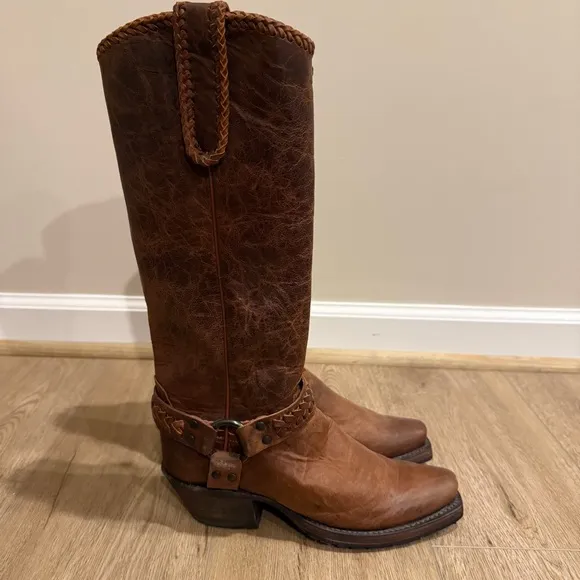 Lucchese Women's Honey Harness Square Toe Boots