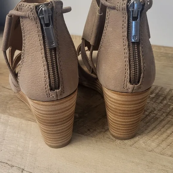 Lucky Brand Taupe Wedge Sandals Never Worn