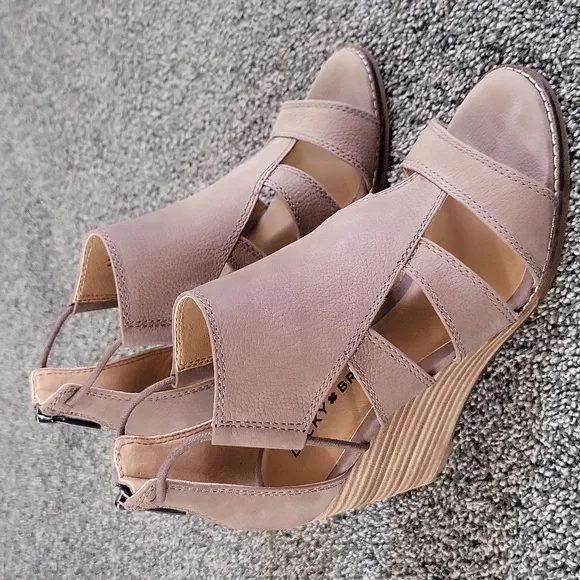 Lucky Brand Taupe Wedge Sandals Never Worn