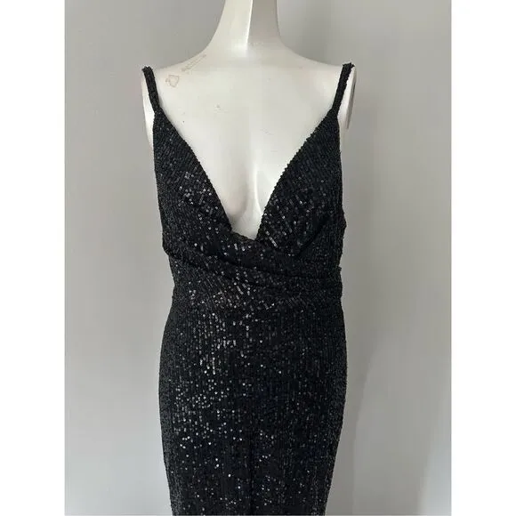 MAC DUGGAL SEQUINED DRAPED V NECK GOWN