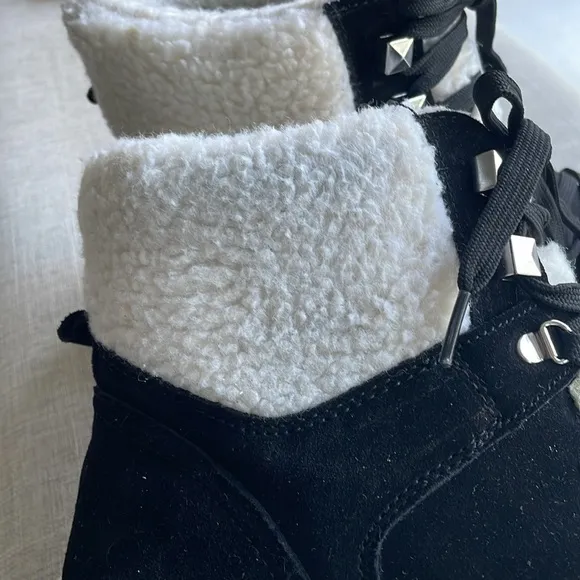 MARC FISHER BLACK DAIRE ANKLE BOOTIE / SNEAKERS size 10