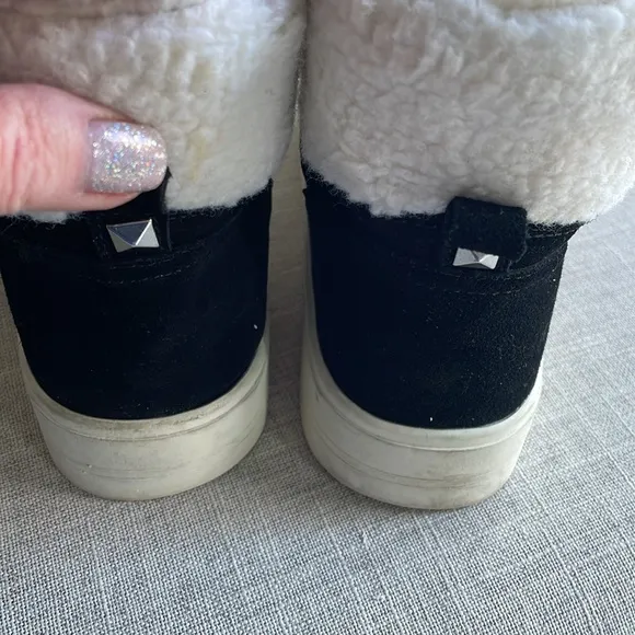 MARC FISHER BLACK DAIRE ANKLE BOOTIE / SNEAKERS size 10