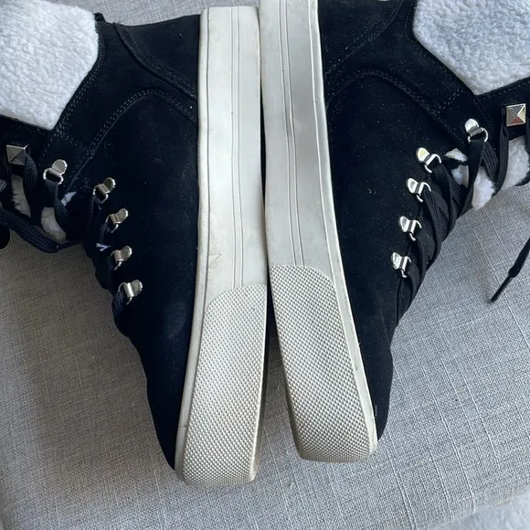 MARC FISHER BLACK DAIRE ANKLE BOOTIE / SNEAKERS size 10