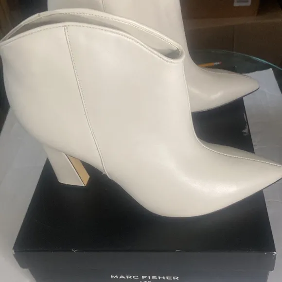 Marc Fisher Ltd Masons ivory leather boots