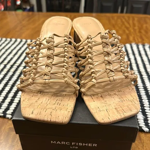MARC FISHER women’s COLICA BLOCK HEEL SANDAL