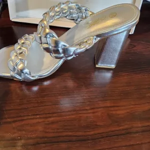 Mata Shoes