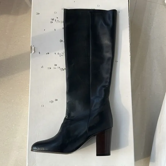 Max&amp;Co Black Leather Boots size 35 NWB