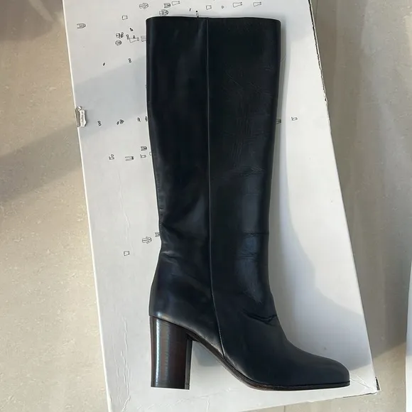 Max&amp;Co Black Leather Boots size 35 NWB