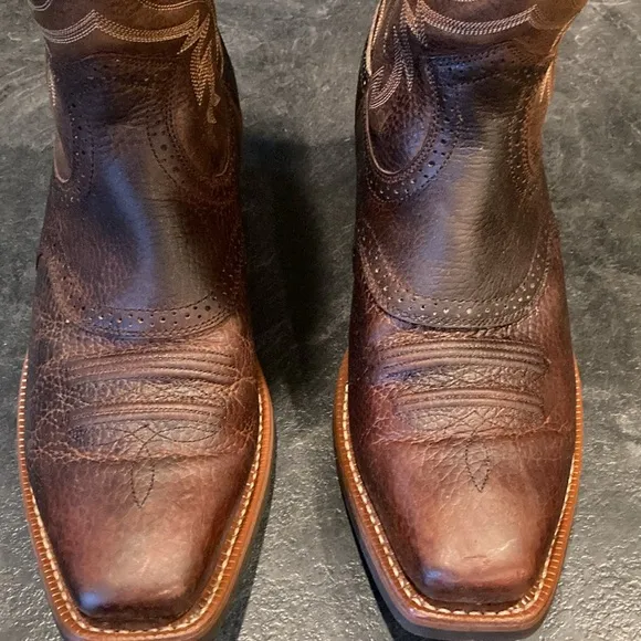 Men’s Ariat Heritage Roughstock brown leather cowboy boots size 12