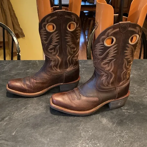 Men’s Ariat Heritage Roughstock brown leather cowboy boots size 12
