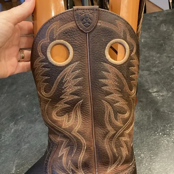 Men’s Ariat Heritage Roughstock brown leather cowboy boots size 12
