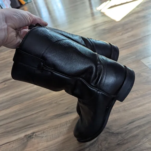 Mens Black Justin Leather Boots Size 8. Black Leather Western Boots In A Mens 8.