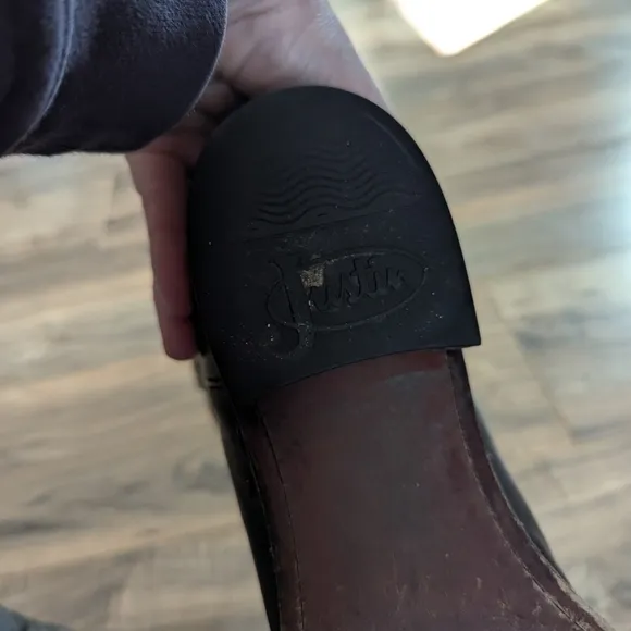 Mens Black Justin Leather Boots Size 8. Black Leather Western Boots In A Mens 8.