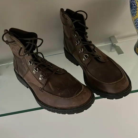 Men’s Born Leather Lace Up Ankle Boots. Size 11