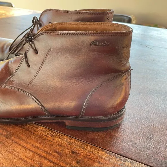 Men's Clarks Chocolate Brown Leather Chukka Boots Size 10.5