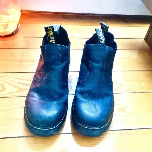 MEN’S Dr. Martens Hardie Chelsea Black Leather boots