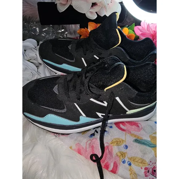 Men's New Balance Sneakers Black Size