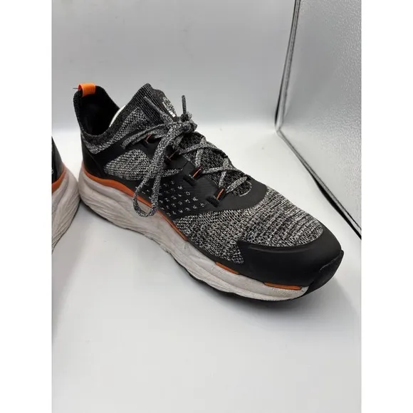 Men's North Face Vectiv Infinite Shoes Size 11 - White /Black Sneakers Hiking