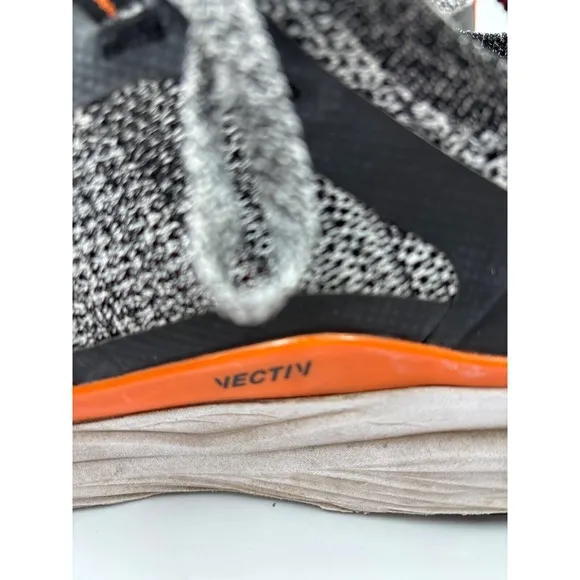Men's North Face Vectiv Infinite Shoes Size 11 - White /Black Sneakers Hiking