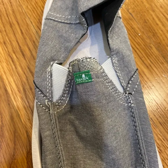 Men’s sanuk pick pocket slip on shoes - Size 8