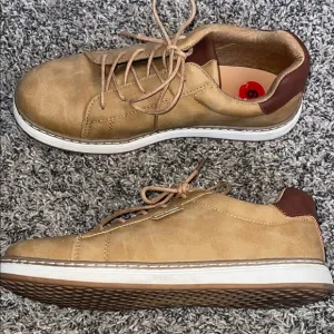 Mens Steve Madden shoes size 6