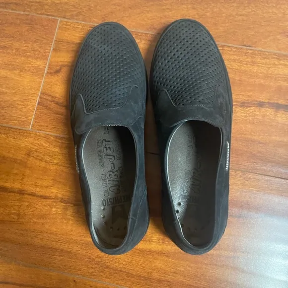MEPHISTO DAMIEN Perforated Suede loafers slip on