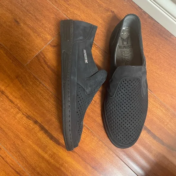 MEPHISTO DAMIEN Perforated Suede loafers slip on