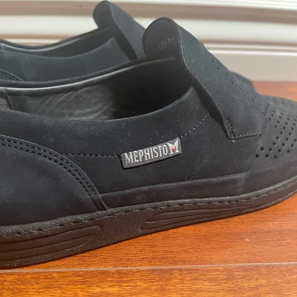 MEPHISTO DAMIEN Perforated Suede loafers slip on
