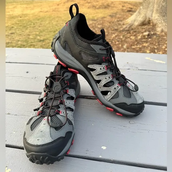 Merrell Men's Gray and Black Outdoor Shoes