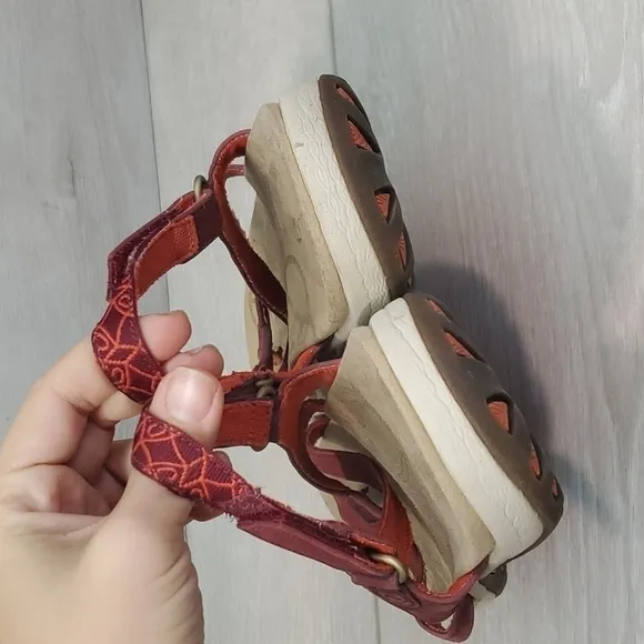 Merrell Woman Outdoor Comfort Guerrero Sandals Hook&amp;loop shoes sz 10