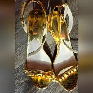 Michael Kors Gold Women's Sandals sz8M