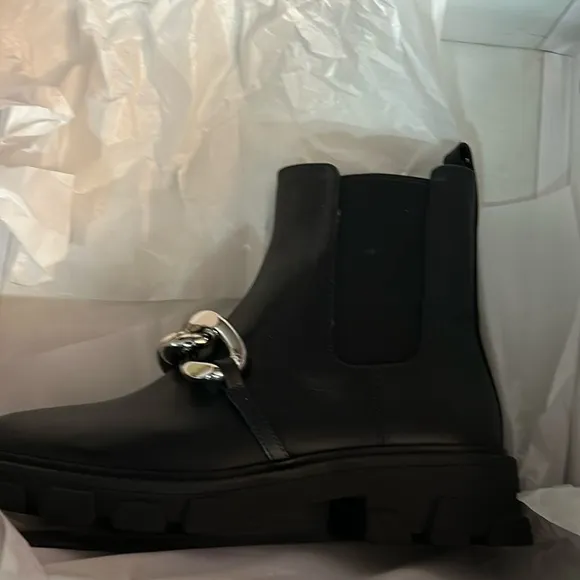 Michael Kors Scarlett Leather Boots size 5