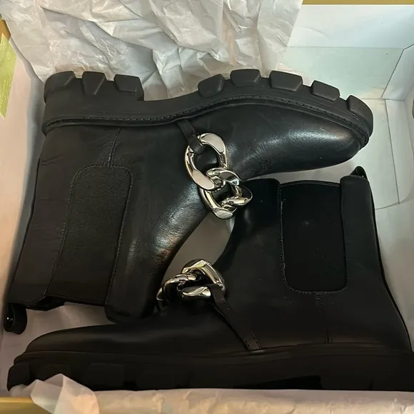Michael Kors Scarlett Leather Boots size 5