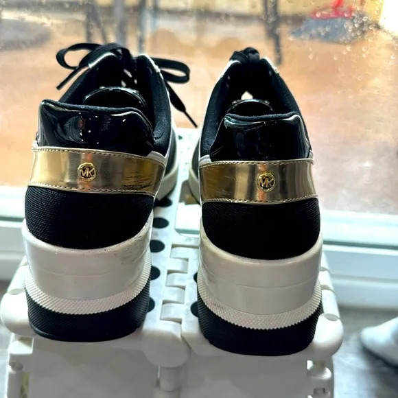 Michael Kor’s Women Trainer Wedge Sneakers Black White Gold Platform size 9.5