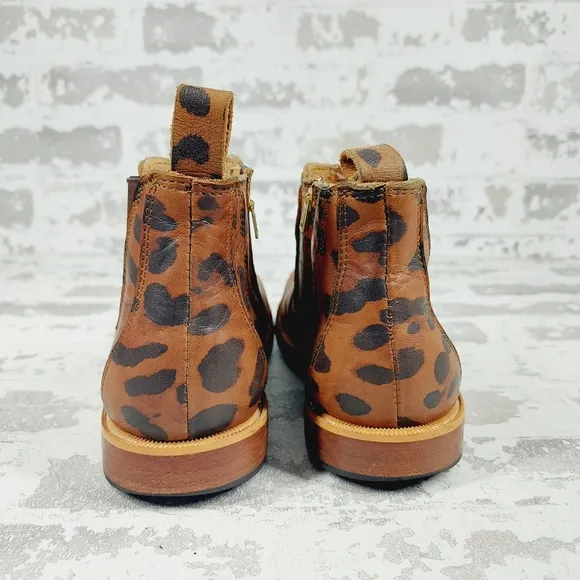 Mikoleon Kids Brown Animal Print Leather Round Toe Chelsea Boots F484