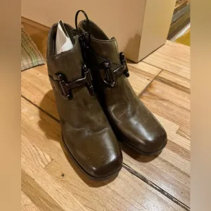 Miz Mooz Leather Buckled Ankle Boots Vino Olive 38/7.5