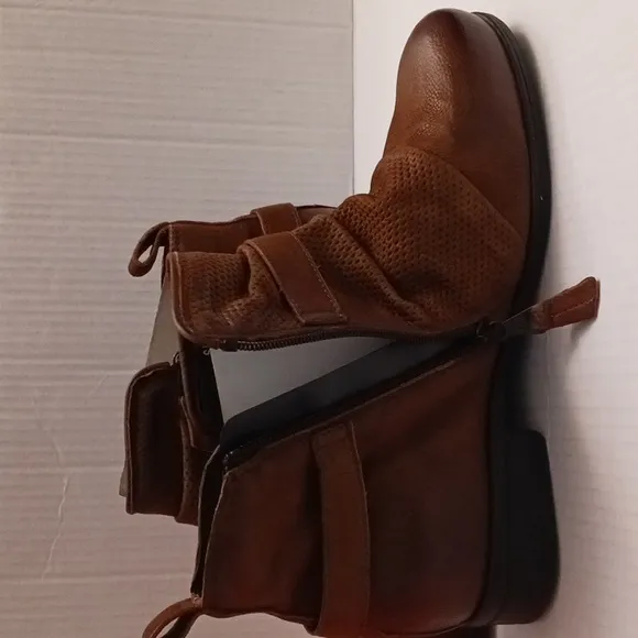 Miz Mooz Suzy size 42(11W) women's leather hazlenut brown ankle boots.
