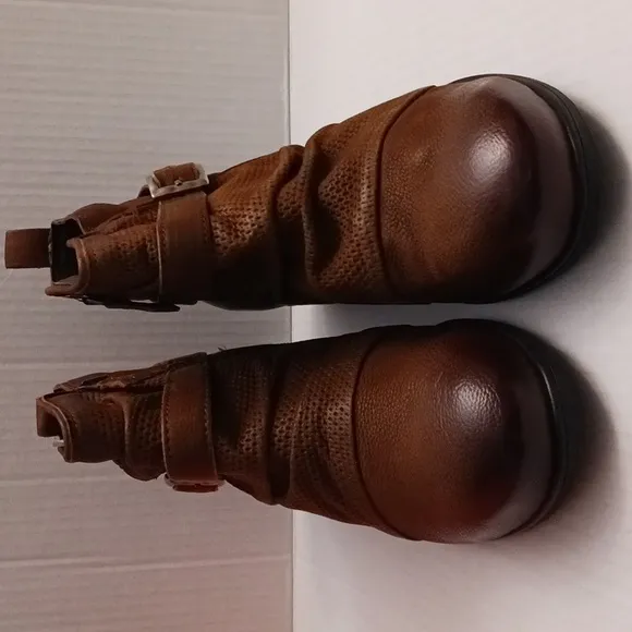 Miz Mooz Suzy size 42(11W) women's leather hazlenut brown ankle boots.