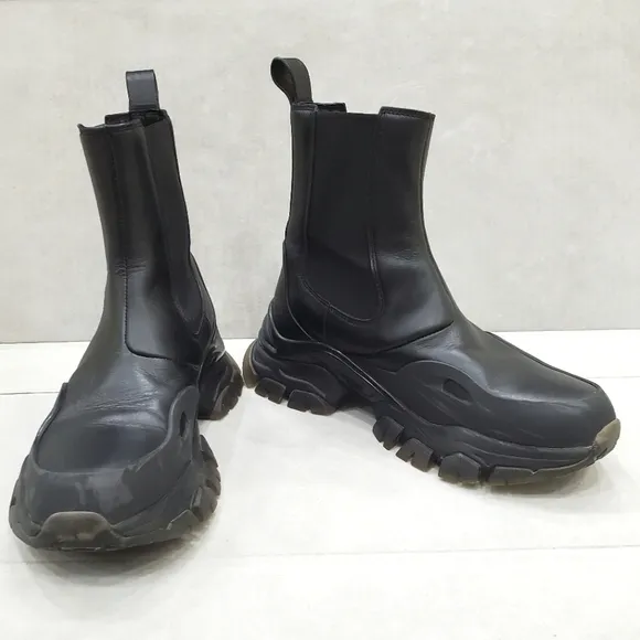 Moncler Genius Chelsea Boots size 40 US men's 7 women's 9 black leather lug sole