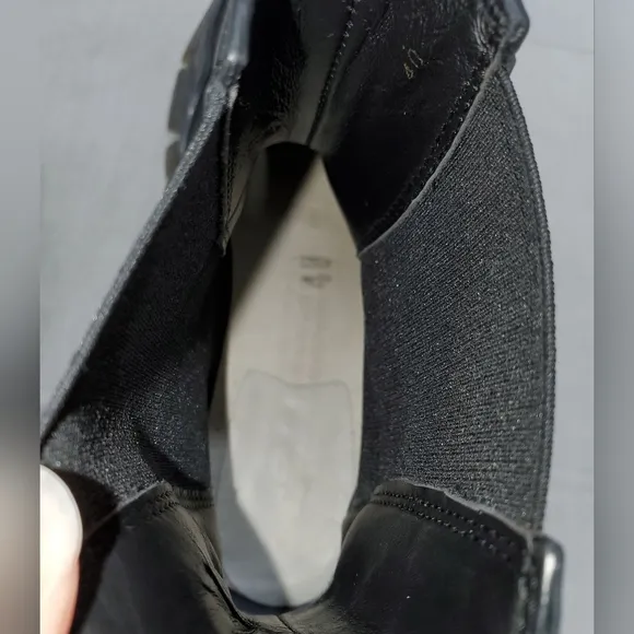 Moncler Genius Chelsea Boots size 40 US men's 7 women's 9 black leather lug sole