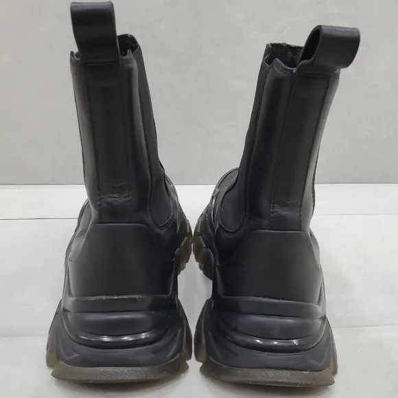 Moncler Genius Chelsea Boots size 40 US men's 7 women's 9 black leather lug sole