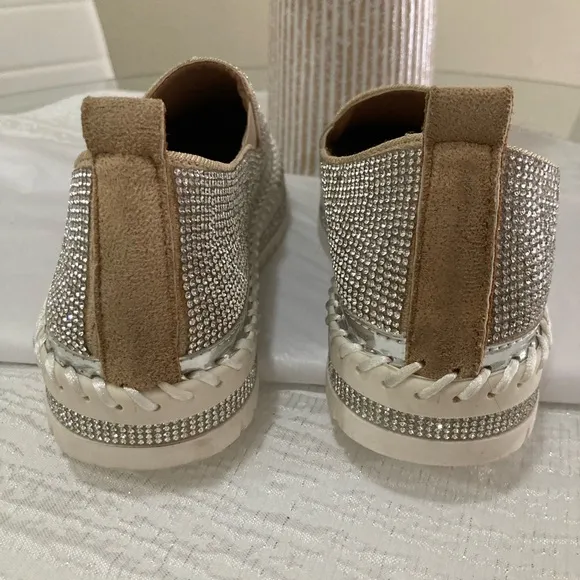 Muguan Silver Slip-On Shoes